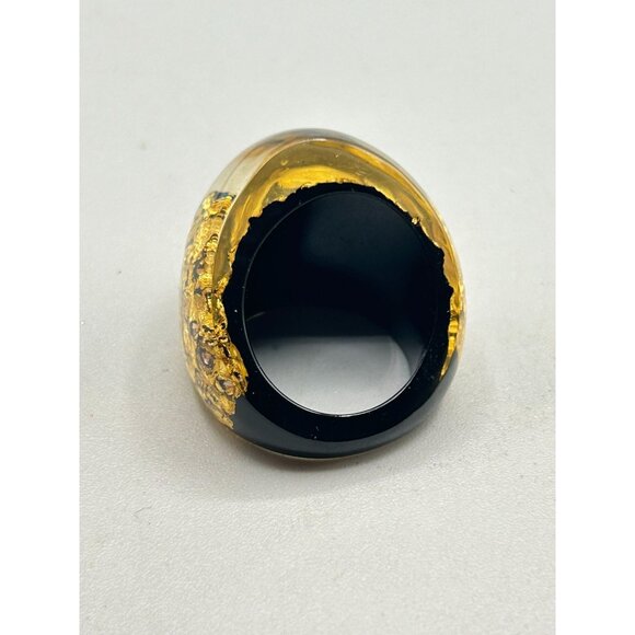 Chunky Lucite Plastic Ring Size 7.5 Big Bold Gold Flaked Domed Clear Black Color - Picture 4 of 8